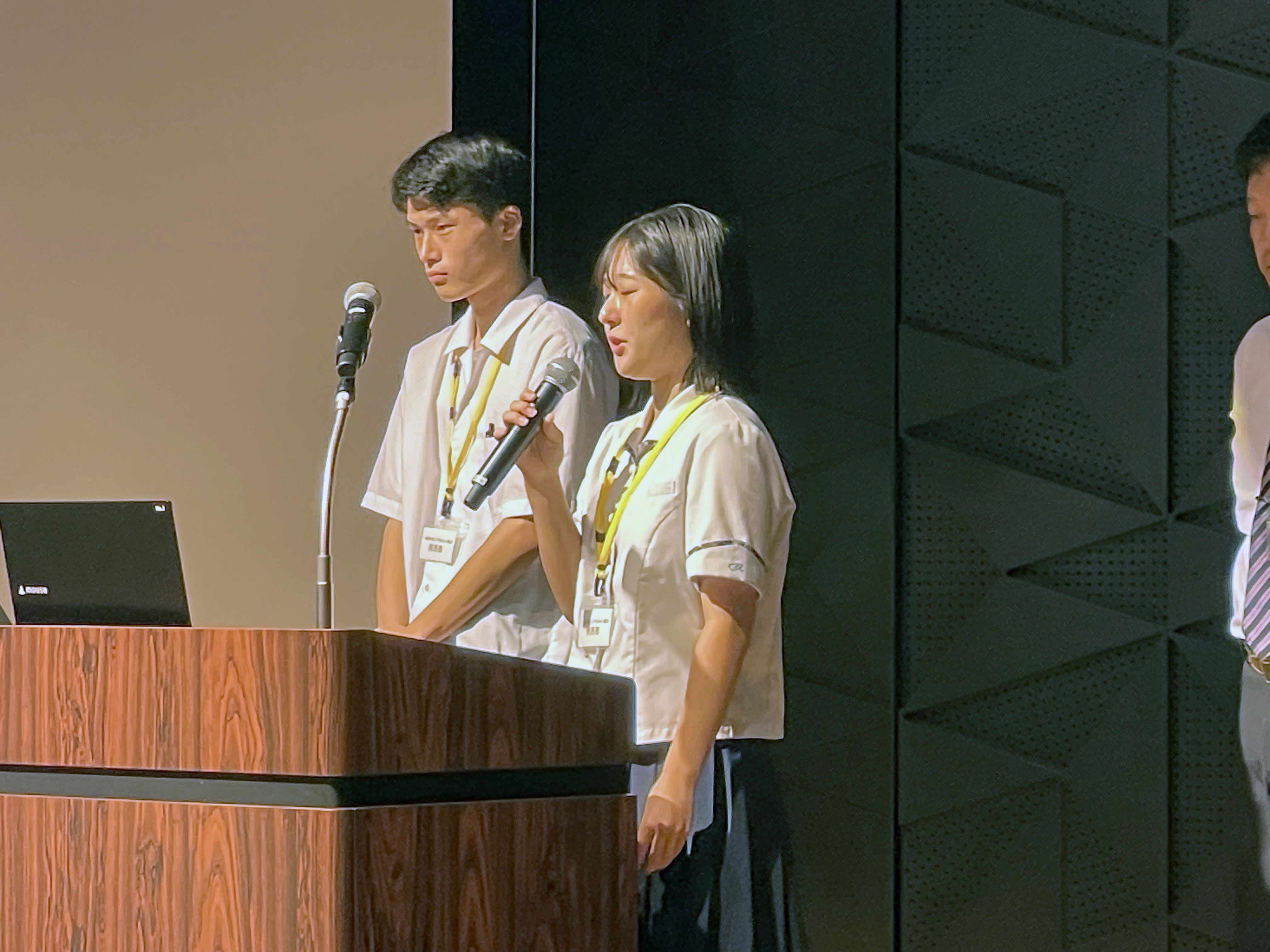 活動報告会の様子